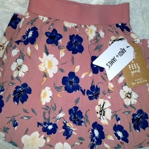 New Andi + James Pink Floral Pleated skirt